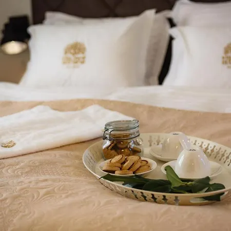 Alloro With Pool Muntrilj