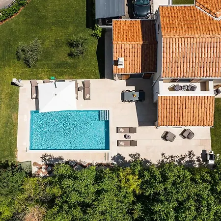 Villa Alloro With Pool *