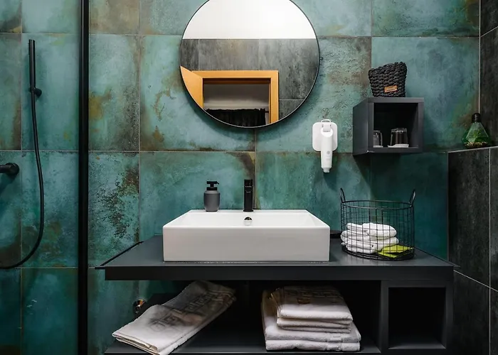 Alloro With Pool Vila *