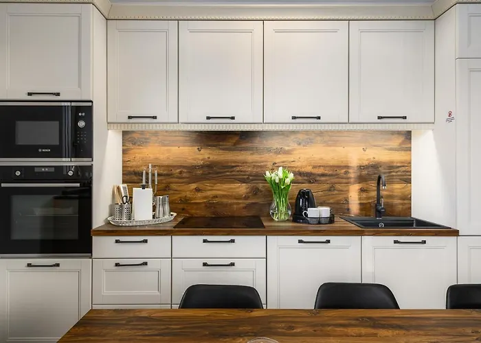 Alloro With Pool Muntrilj