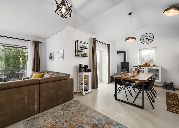 Alloro With Pool * Muntrilj